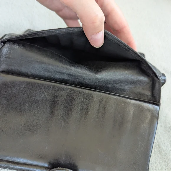 Vintage Chanel Black Leather Wallet - Picture 12 of 17